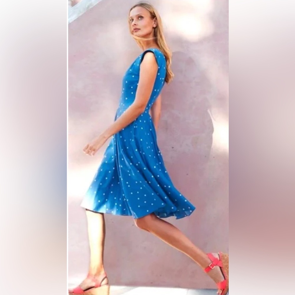 Boden Cap Sleeve Blue Polka Dot Dress- size 6 Long- EUC